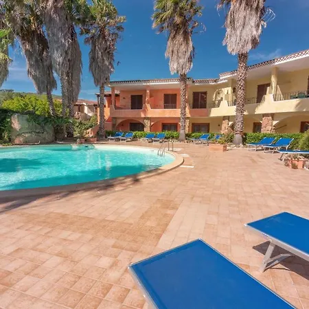 Tranquil Green Village Studio Sleeps 2 Child Num0476