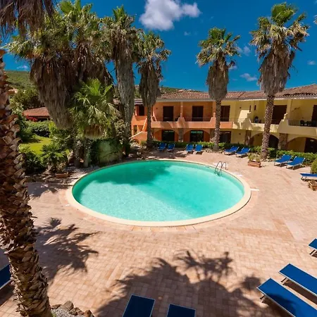 Tranquil Palau Green Village Studio Sleeps 2 Plus A Child Bed Possible Num 0476 *